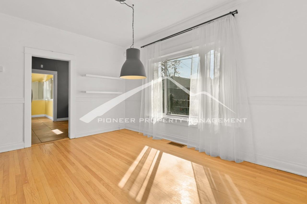 4624 E 16th Ave - Photo 4 of 15