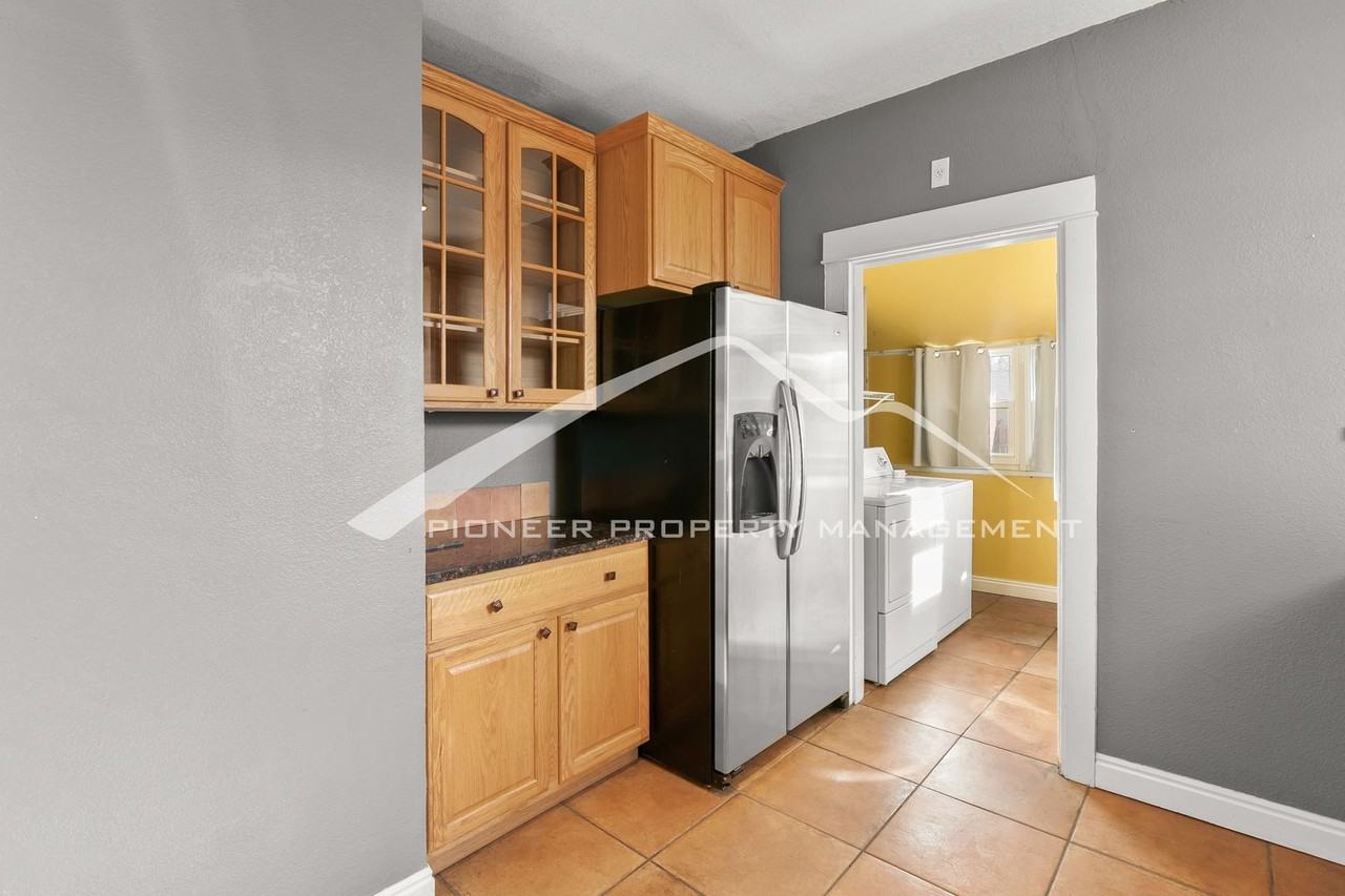 4624 E 16th Ave - Photo 6 of 15