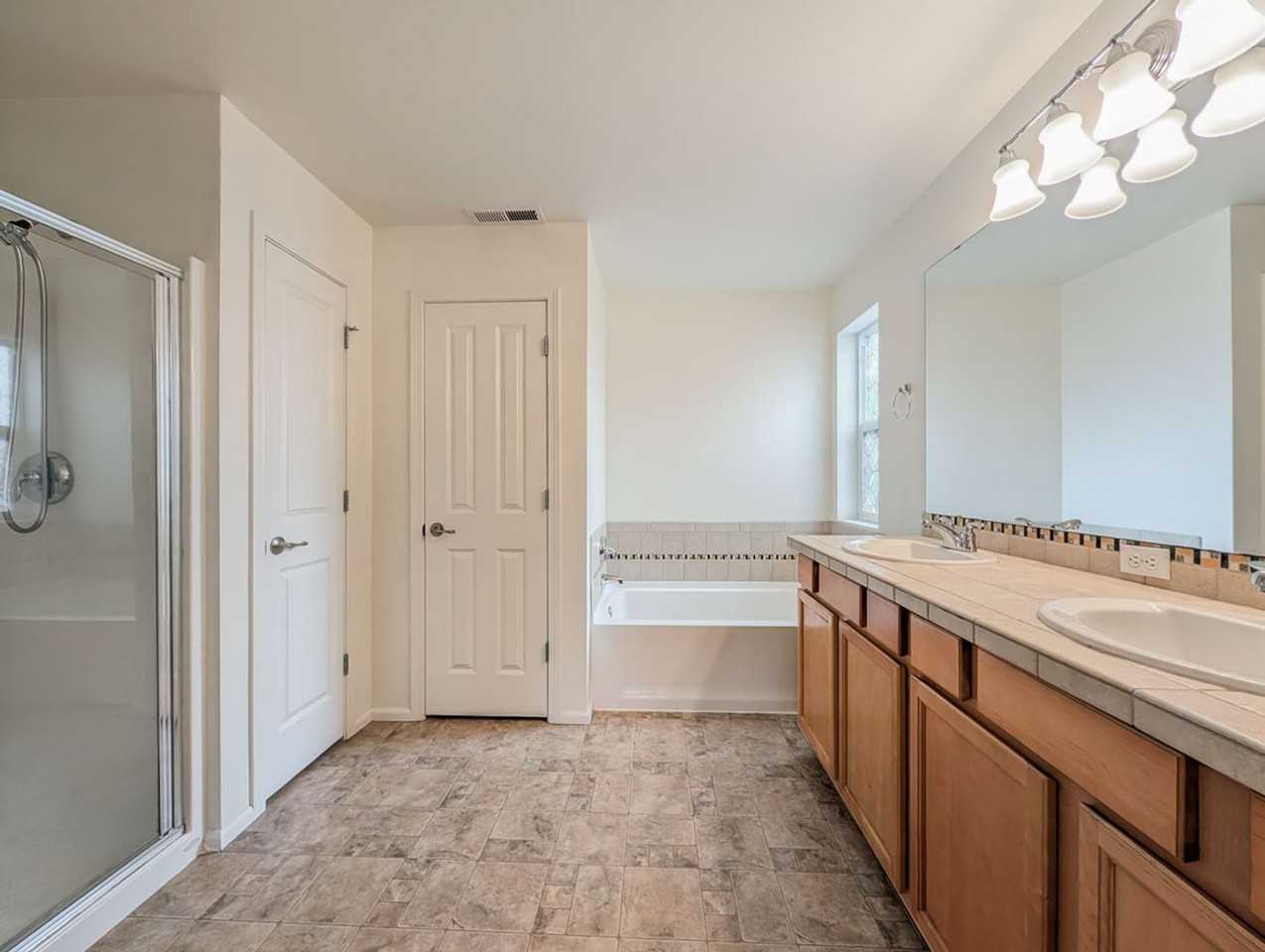 2605 85th Dr Ne - Photo 7 of 15