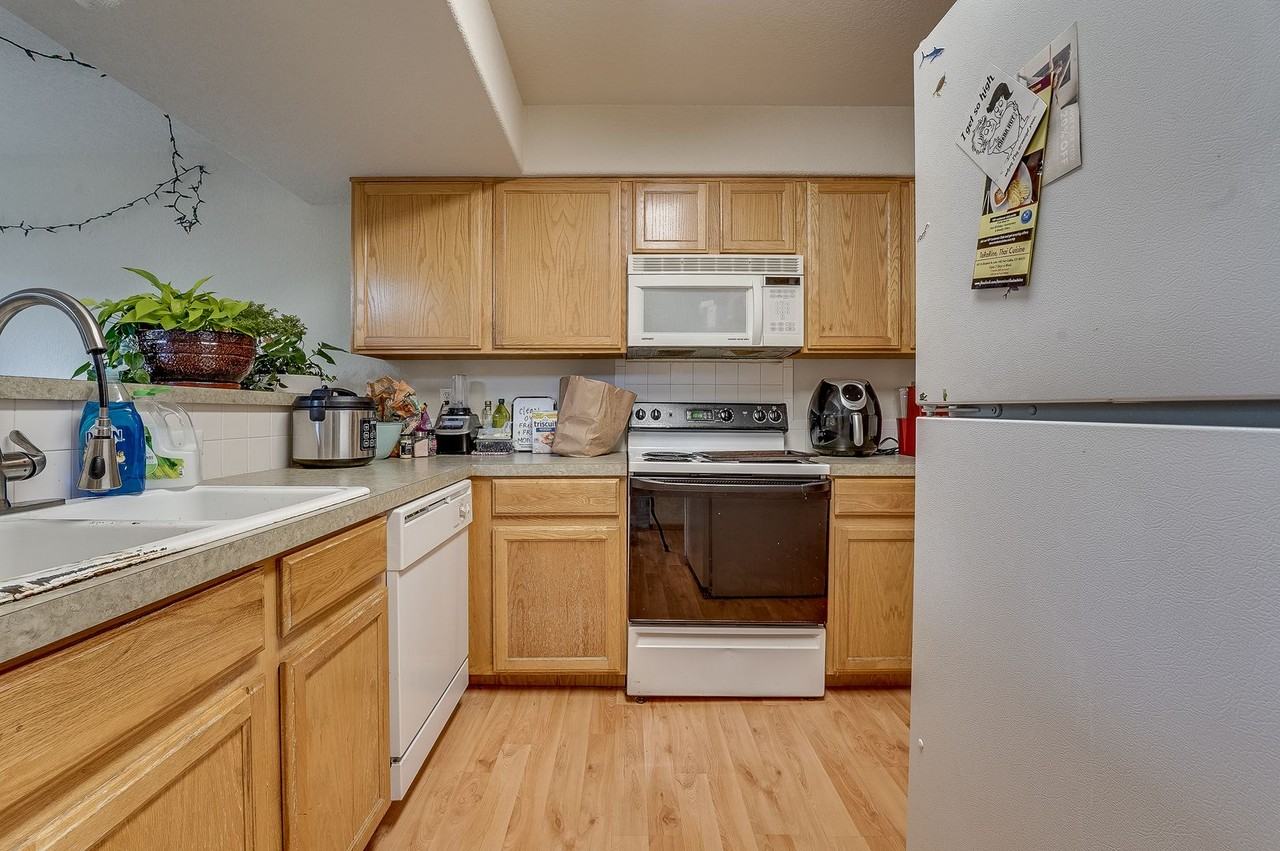 1067 Tierra Ln ## C6 - Photo 7 of 22