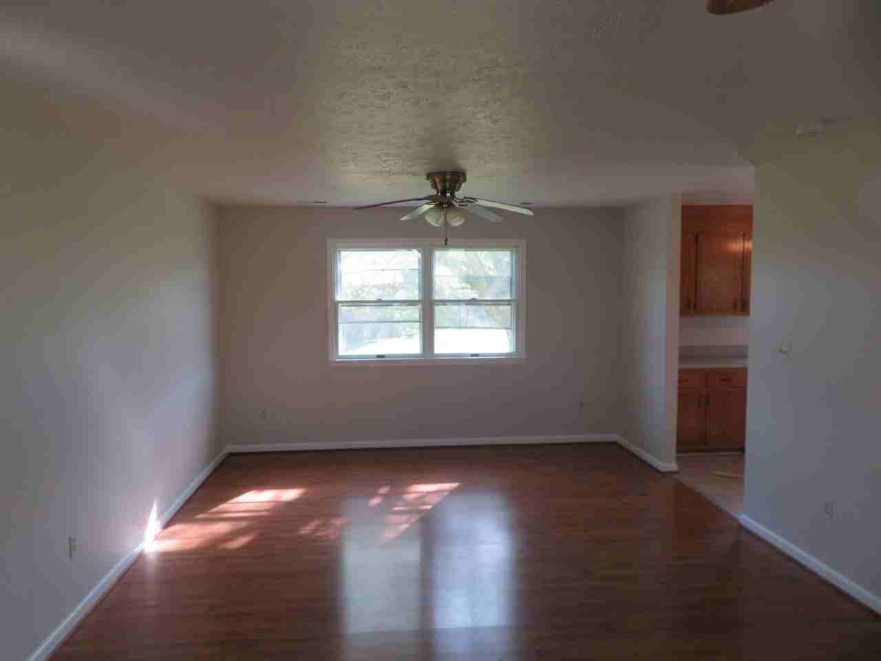 7301 Claiborne Rd - Photo 2 of 18