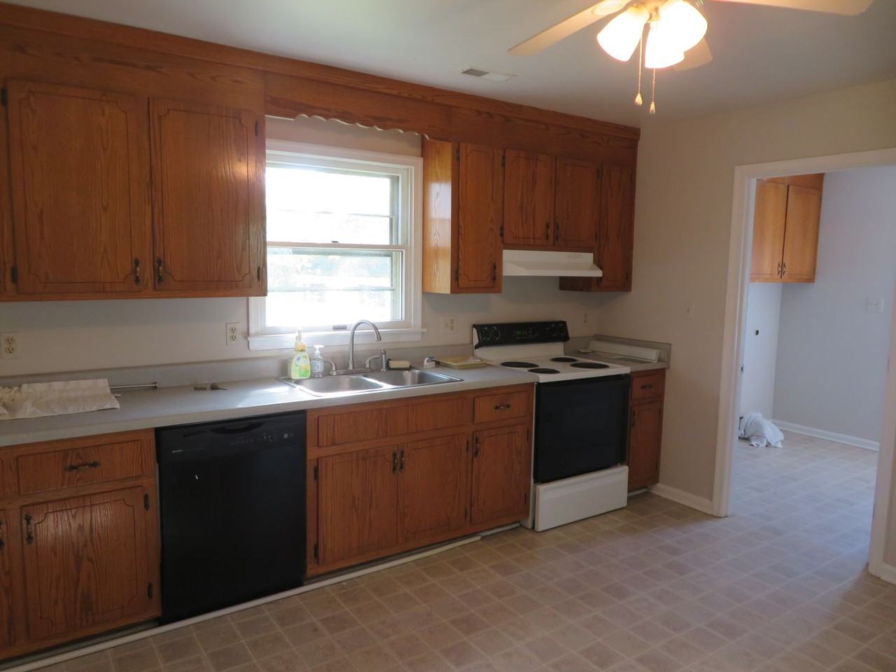 7301 Claiborne Rd - Photo 7 of 18