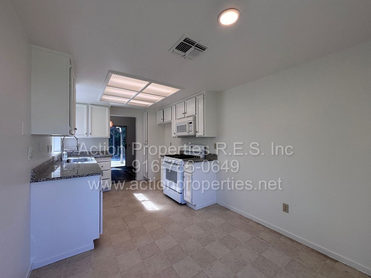 5716 Terrace Dr - Photo 7 of 20