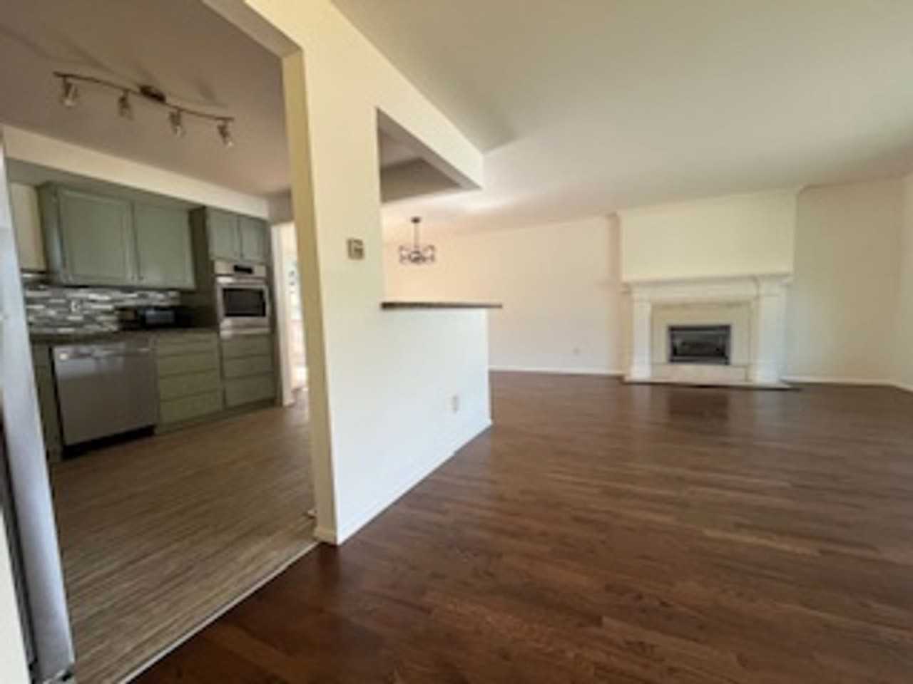 2111 N 188th St - Photo 3 of 22