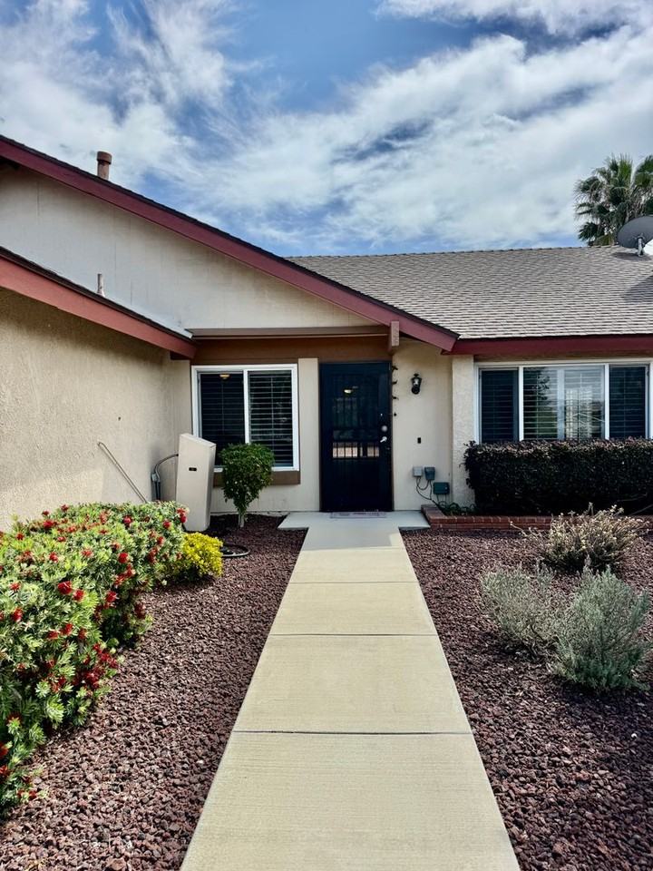 907 Candy Dr - Photo 3 of 27