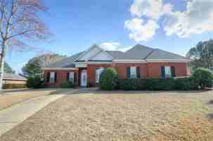 featured image of 655 Belmonte Dr