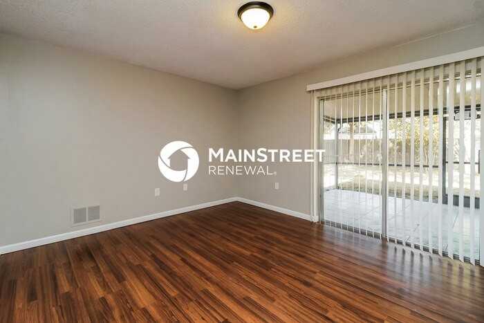 3125 S Orleans Way - Photo 4 of 16