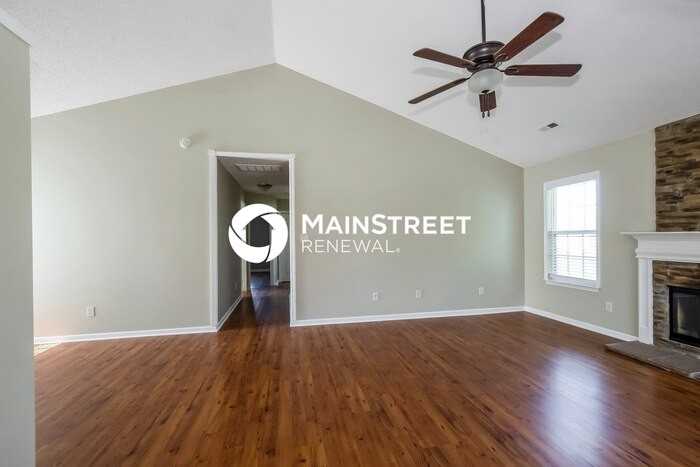 3501 Braefield Dr - Photo 3 of 15