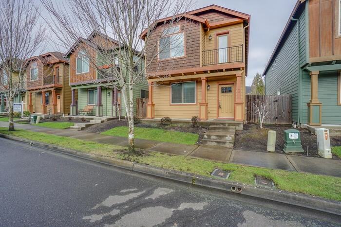 142 Nw 76th St - Photo 2 of 30