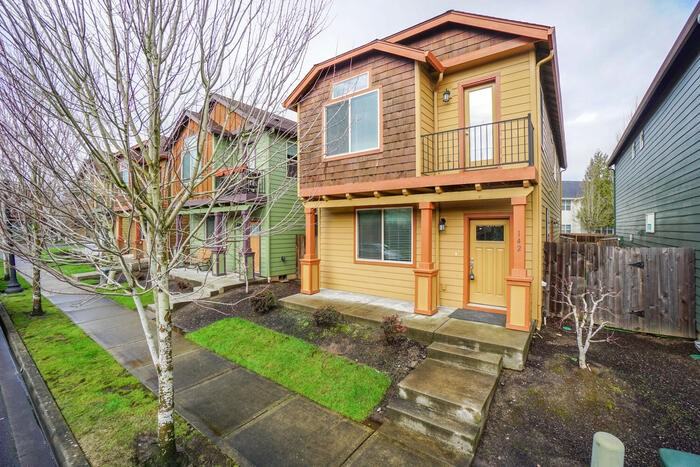 142 Nw 76th St - Photo 3 of 30