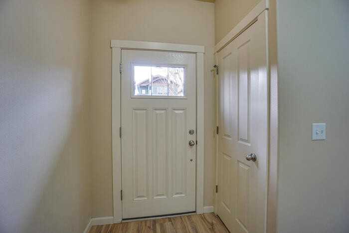 142 Nw 76th St - Photo 5 of 30