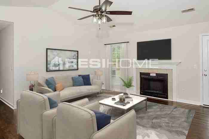 2357 Walker Ln - Photo 4 of 16