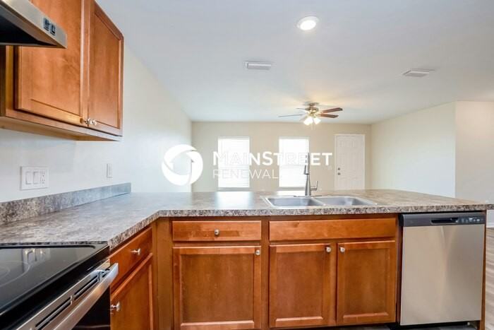 2043 Nw 1st St - Photo 7 of 16