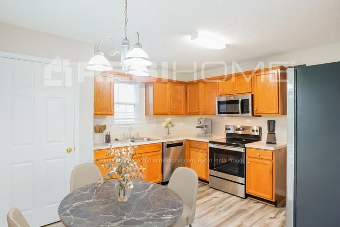 505 Stonewood Pl - Photo 2 of 21