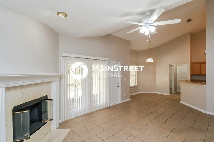 579 Charles Pinckney St - Photo 4 of 16