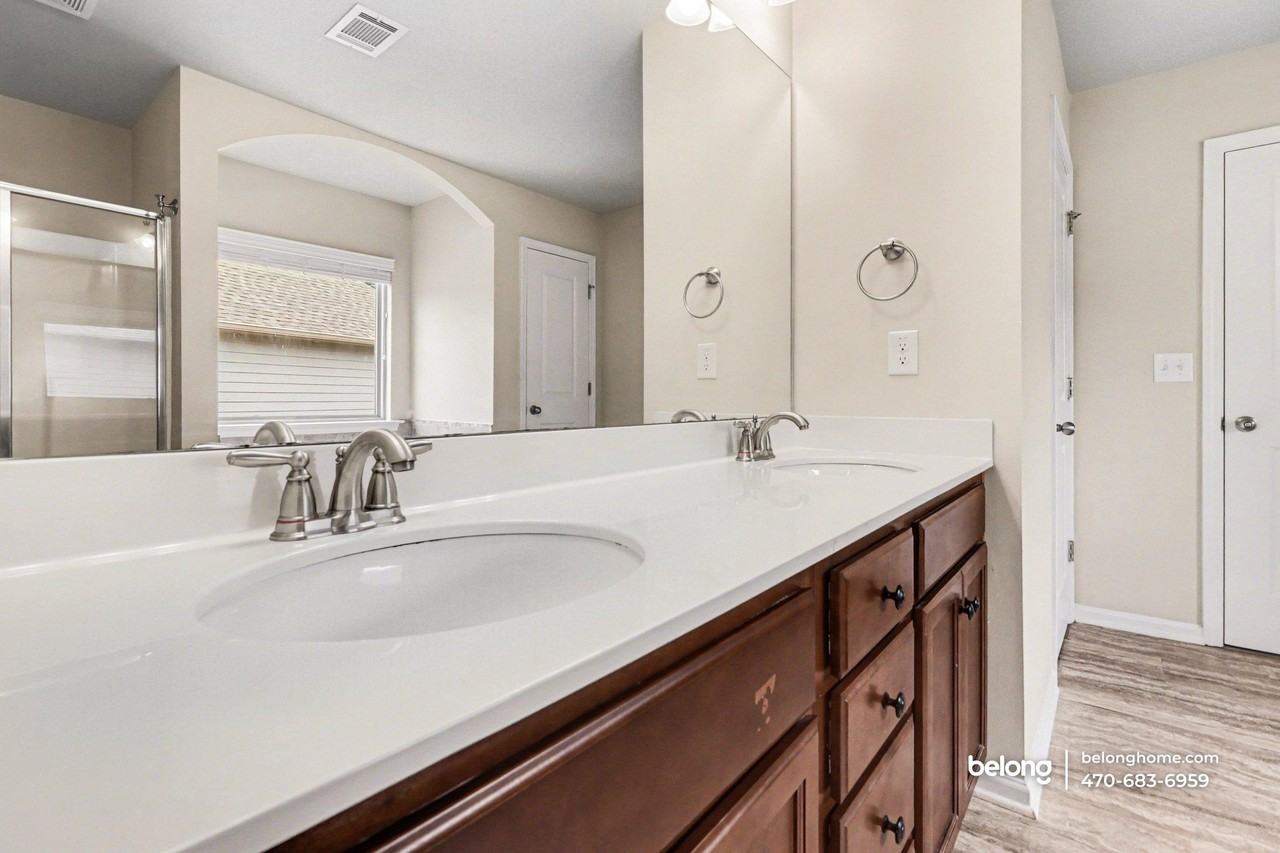 206 Manous Way - Photo 2 of 26