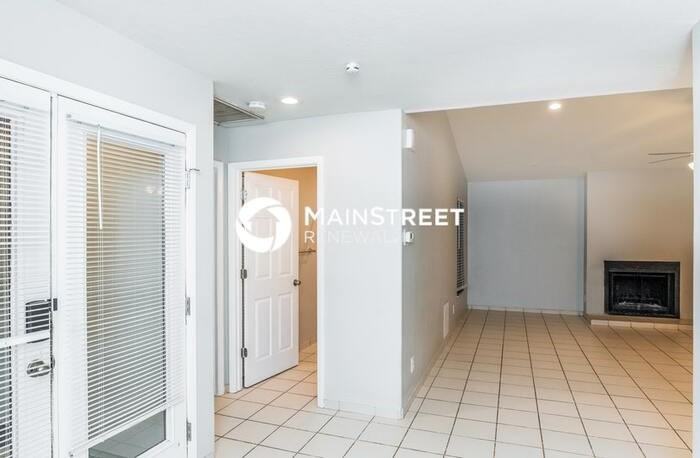 7270 Mauna Loa Blvd - Photo 6 of 17