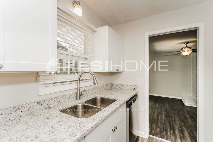 6195 Cowan Mill Rd - Photo 7 of 25