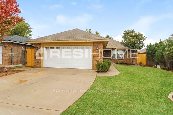 3705 Sw 44th St - Photo 2 of 23