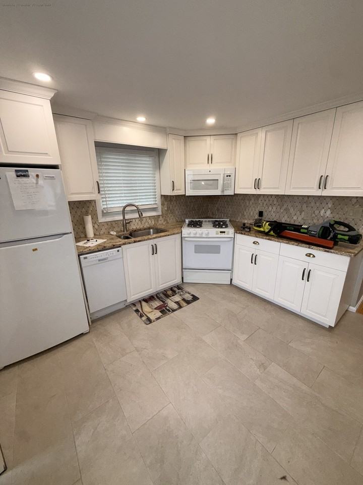 Belmont St - Photo 7 of 11