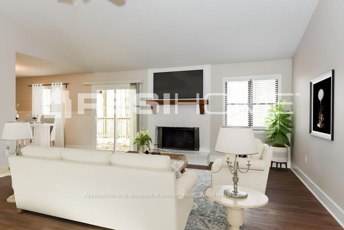 4197 Nowata Dr Ne - Photo 5 of 18