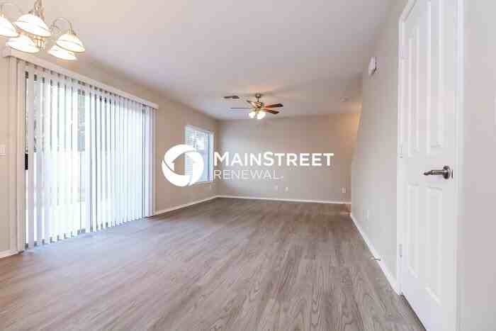 12814 W Pershing St - Photo 4 of 17