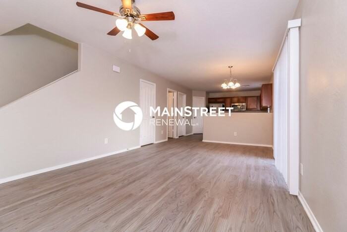 12814 W Pershing St - Photo 5 of 17