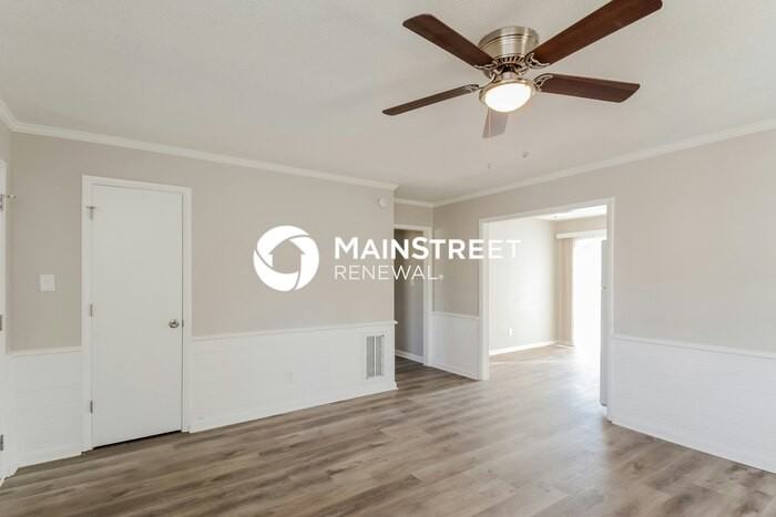 413 Cardinal Dr - Photo 5 of 16