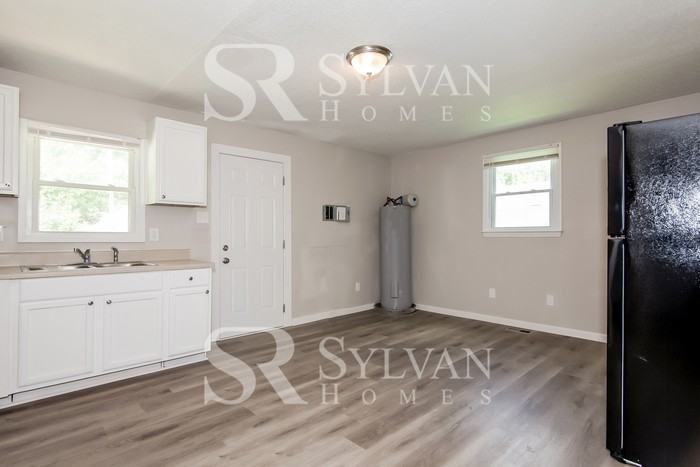 2031 S Pine Dr - Photo 5 of 16