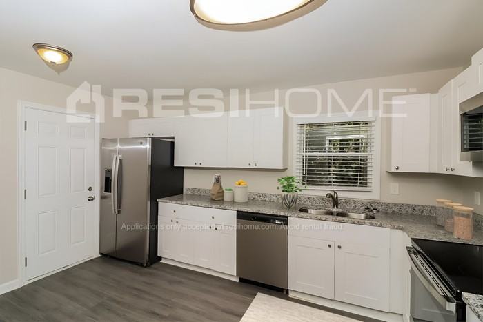 6791 Gillis Ct - Photo 4 of 19