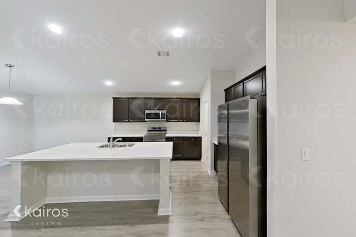 15 Carrollton Dr - Photo 7 of 23