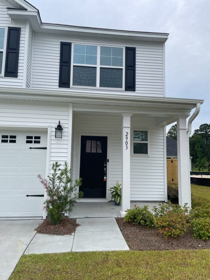 2903 Siebold Dr - Photo 4 of 36