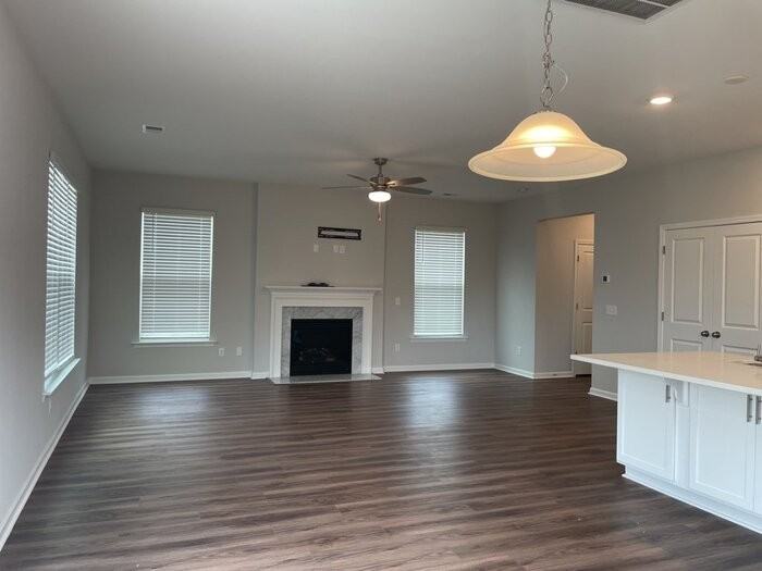 2903 Siebold Dr - Photo 6 of 36