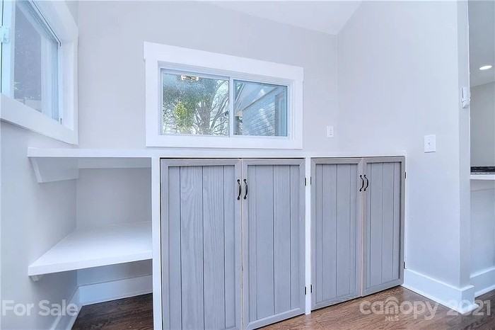 3459 Airlie St - Photo 7 of 30