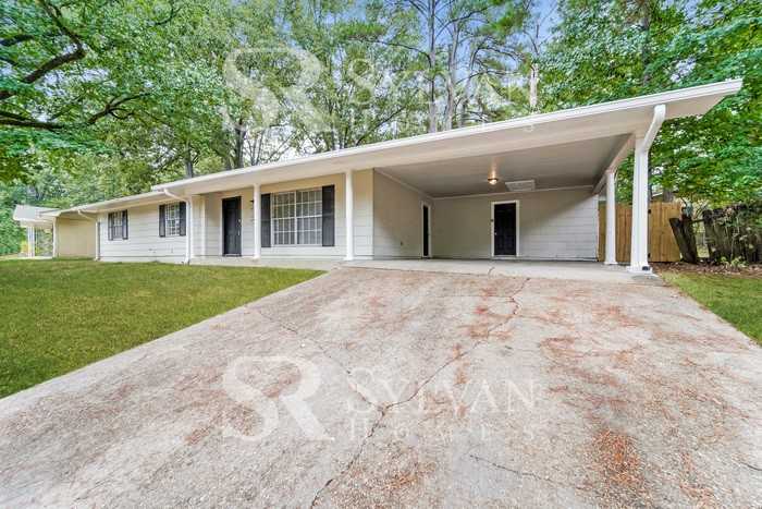 1130 Marble St - Photo 3 of 16