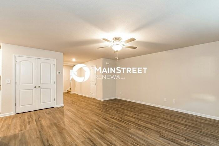 364 Gourd St - Photo 5 of 17