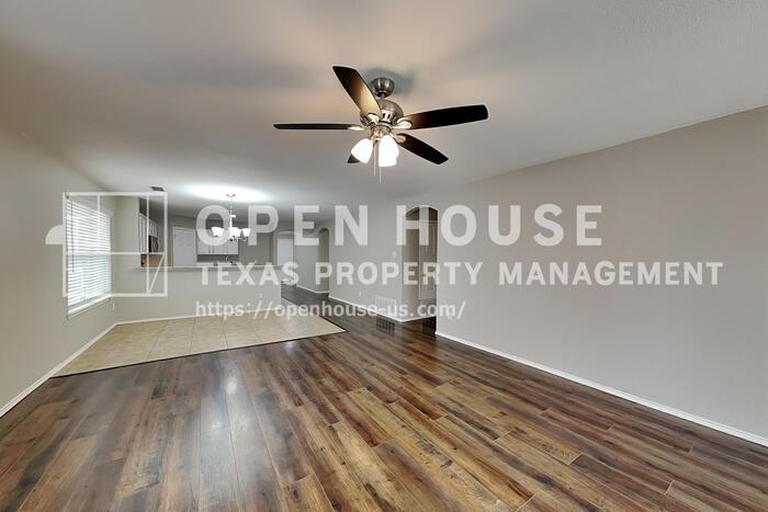 13204 Settlers Trl - Photo 6 of 23