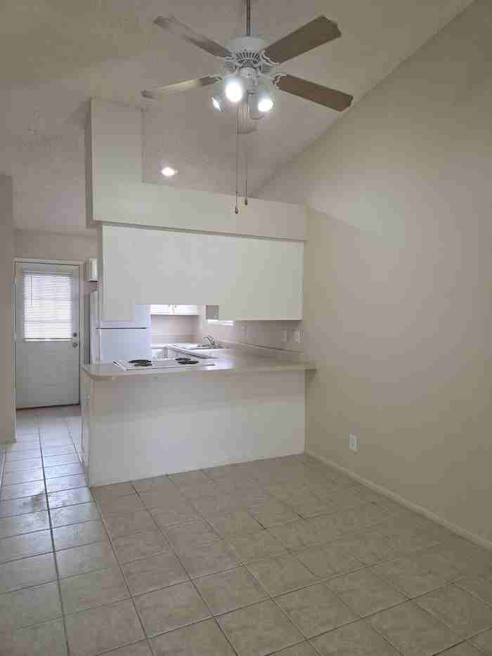 6238 E Greenway Cir #1 - Photo 3 of 10