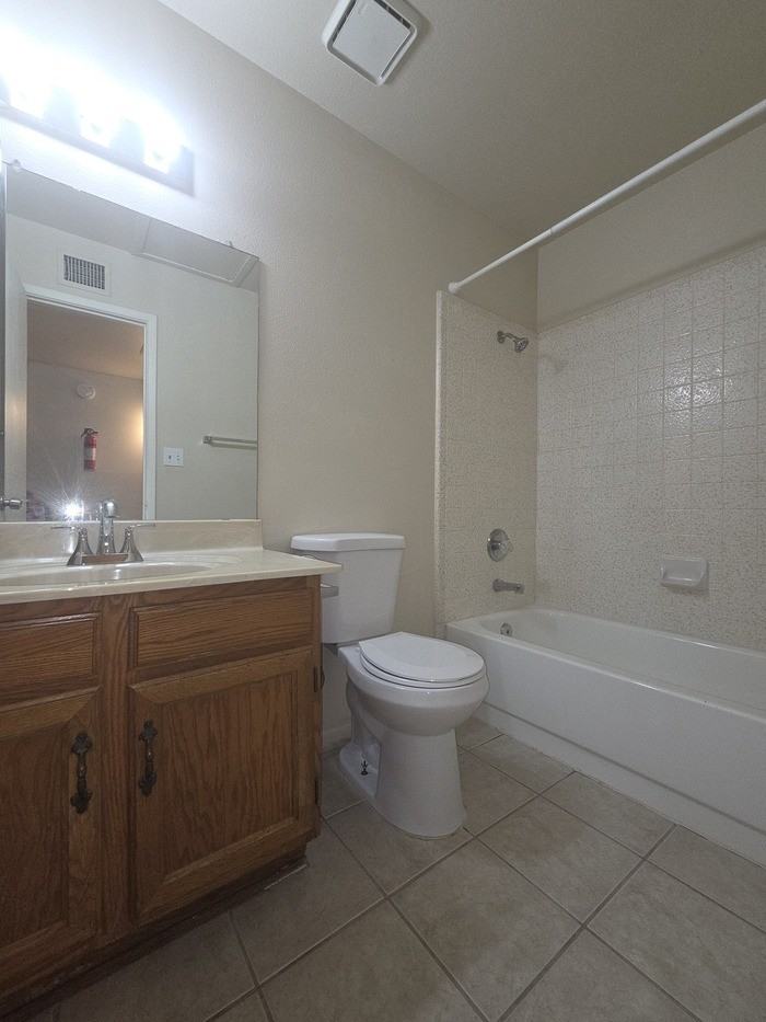 6238 E Greenway Cir #1 - Photo 7 of 10