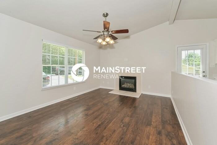 4014 Larigo Dr - Photo 4 of 17