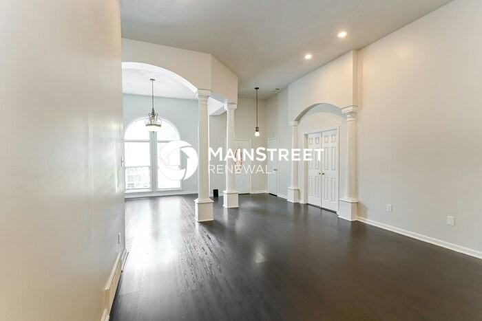 4227 Old Forest Rd - Photo 4 of 16