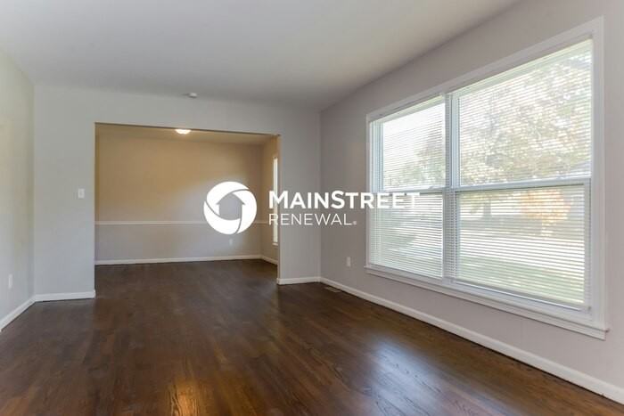 9108 Switzer St - Photo 7 of 17