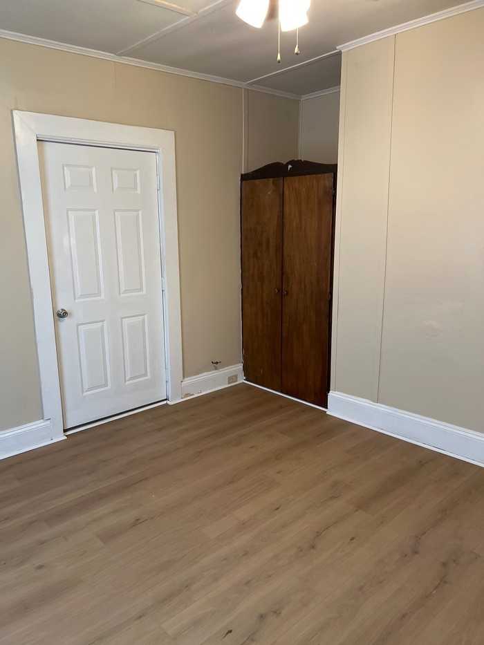 101 Washington St - Photo 2 of 8