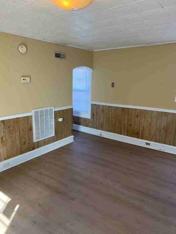 101 Washington St - Photo 3 of 8