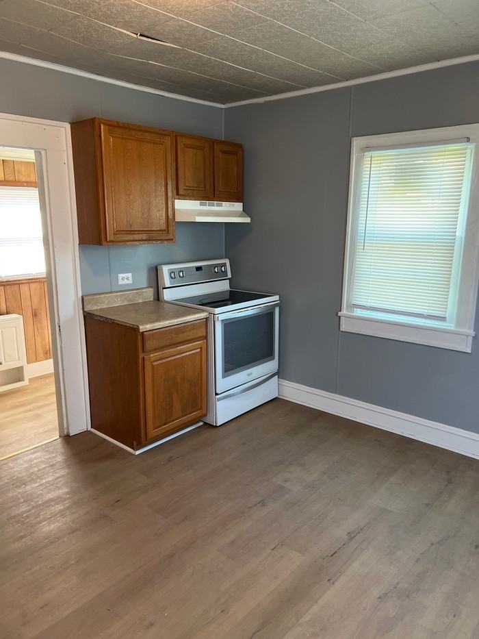 101 Washington St - Photo 4 of 8