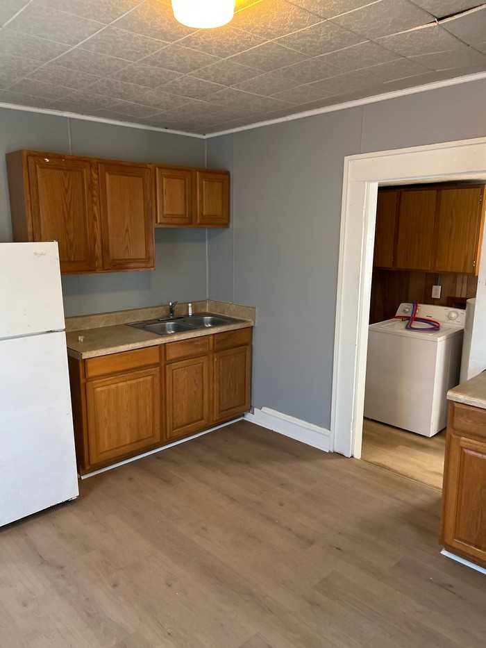 101 Washington St - Photo 5 of 8