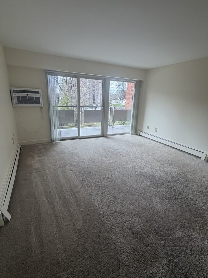 Main St #2G - Photo 2 of 17