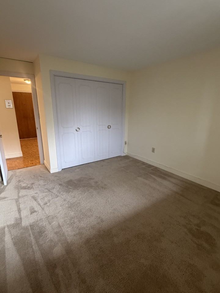 Main St #2L - Photo 3 of 7