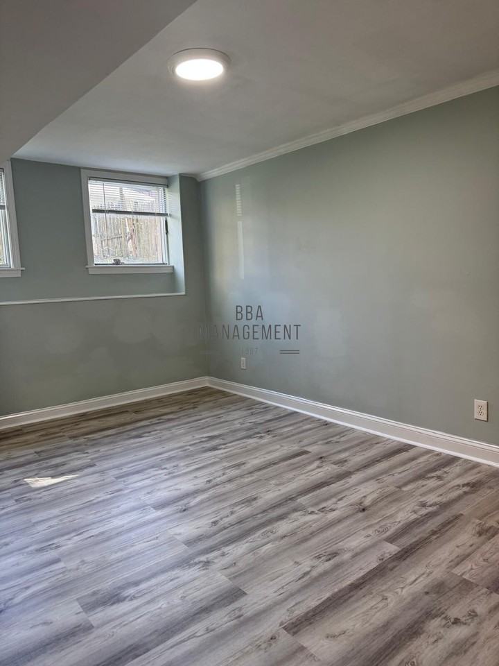 98 Strathmore Rd #1B - Photo 2 of 10