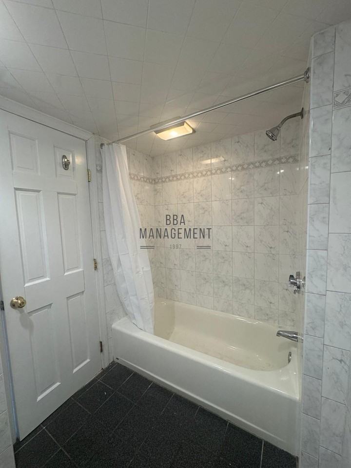 98 Strathmore Rd #1B - Photo 6 of 10